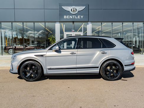 Certified 2022 Bentley Bentayga AWD/4WD image 5