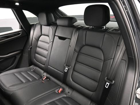 Certified 2026 Porsche Macan AWD/4WD image 23