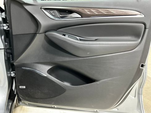 Used 2024 Buick Enclave Avenir w/ Avenir Technology Package AWD/4WD image 23