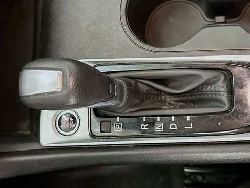 Used 2025 Nissan Altima 2.5 SV FWD image 25