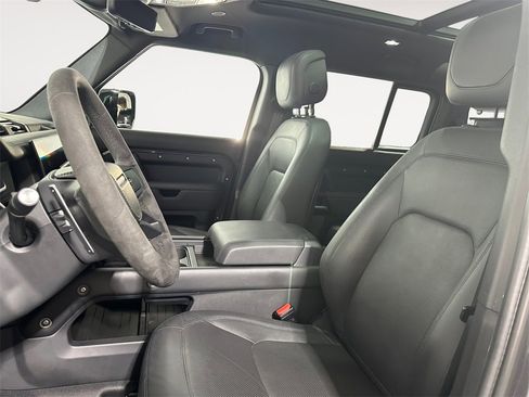 Used 2023 Land Rover Defender 110 Carpathian Edition image 9