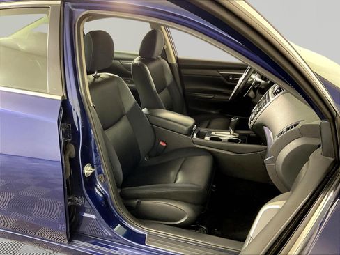 Used 2018 Nissan Altima 2.5 SR FWD image 28