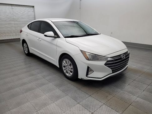Used 2019 Hyundai Elantra SE w/ Cargo Package FWD image 13