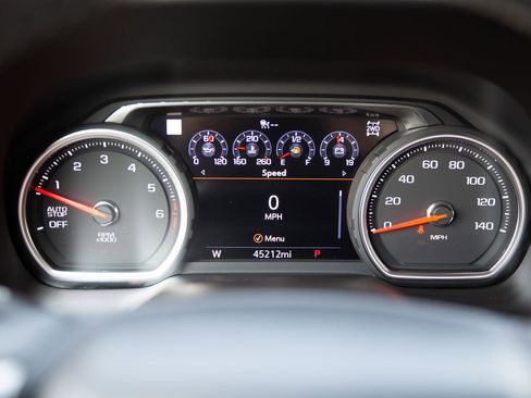 Used 2021 Chevrolet Tahoe Premier w/ Premium Package AWD/4WD image 12