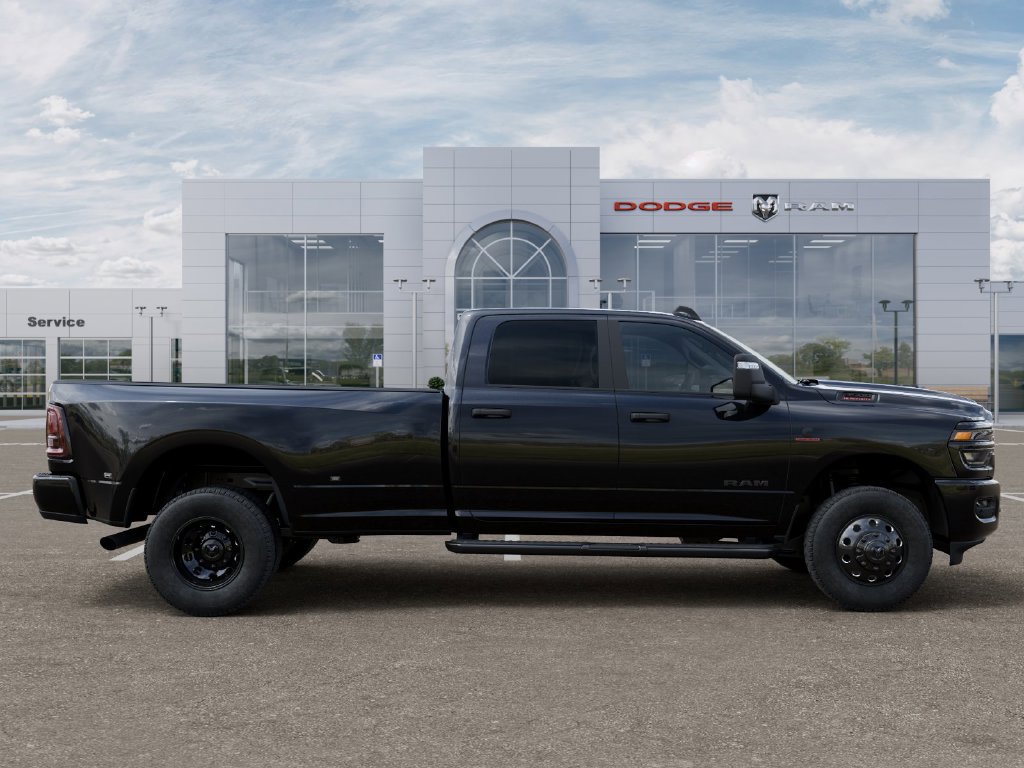 New 2027 RAM 3500 Big Horn AWD/4WD image 21