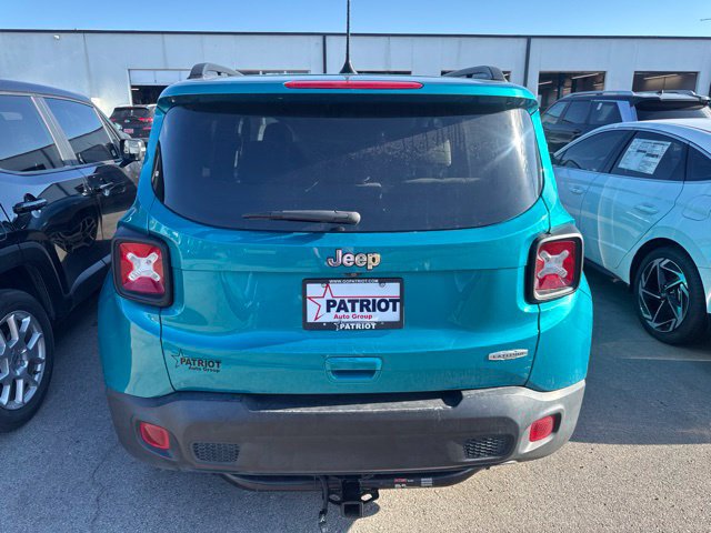 Used 2021 Jeep Renegade Latitude w/ Sun & Sound Group FWD image 5