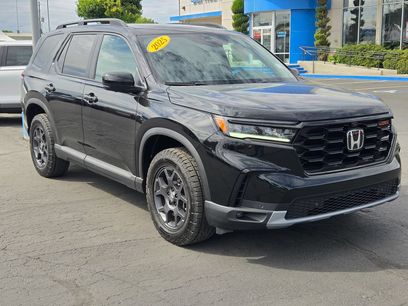 Used 2025 Honda Pilot TrailSport