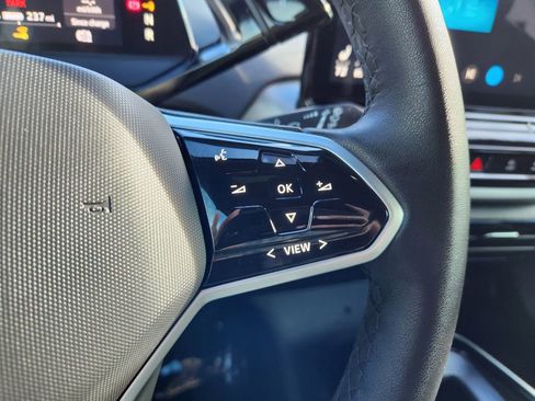 Used 2023 Volkswagen ID.4 Pro S image 19