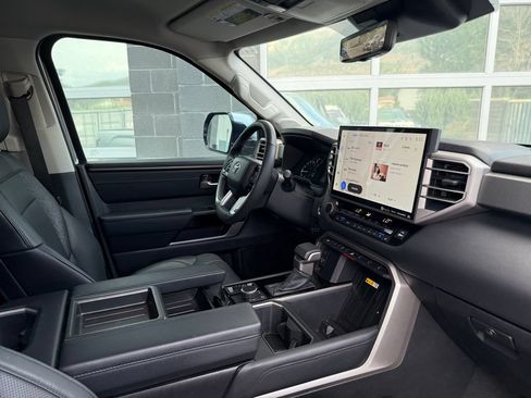Used 2023 Toyota Tundra Limited AWD/4WD image 45