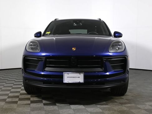 Used 2025 Porsche Macan AWD/4WD image 10