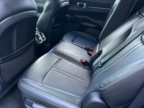 Certified 2025 Kia Sorento S AWD/4WD image 12