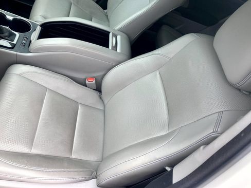 Used 2018 Toyota Highlander Limited w/ Carpet Mat Package (TMS) AWD/4WD image 10