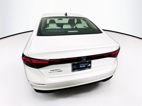 Used 2025 Honda Accord SE image 6