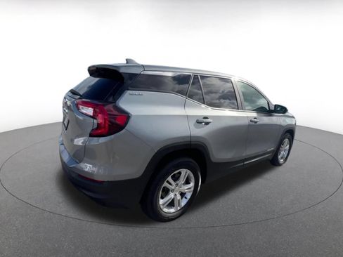 Used 2024 GMC Terrain SLE FWD image 13