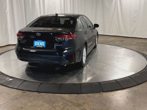 Used 2024 Toyota Corolla XLE image 9