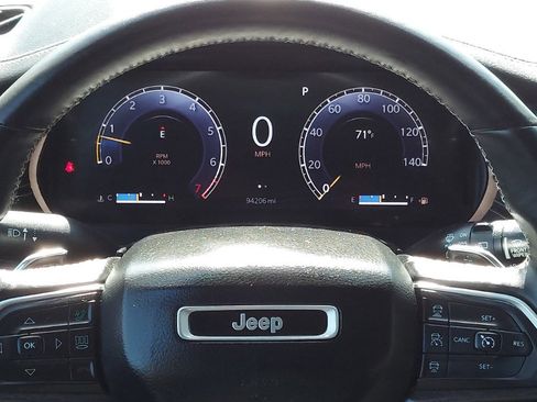 Used 2021 Jeep Grand Cherokee L Limited AWD/4WD image 15