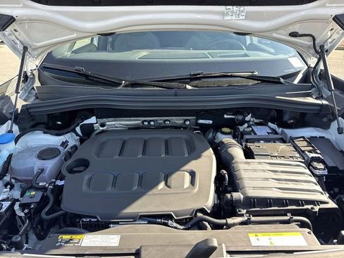 New 2026 Volkswagen Tiguan SE R-Line AWD/4WD image 23