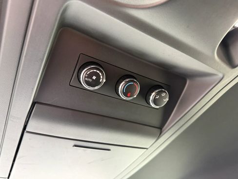 Used 2019 Dodge Grand Caravan GT image 32