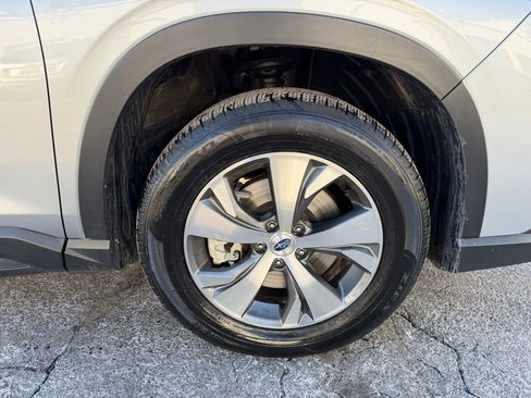 Used 2024 Subaru Ascent Premium w/ Convenience Package image 13