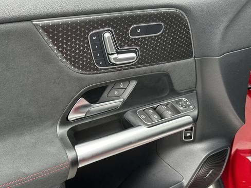 Certified 2025 Mercedes-Benz GLA 250 image 12