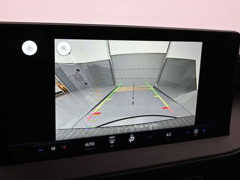 New 2025 Ford Maverick XL image 21