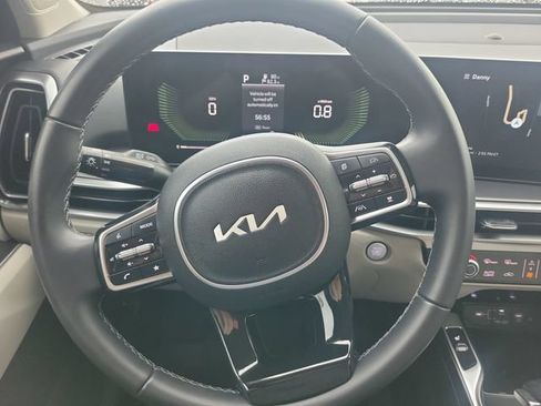 Used 2025 Kia Sorento S FWD image 9