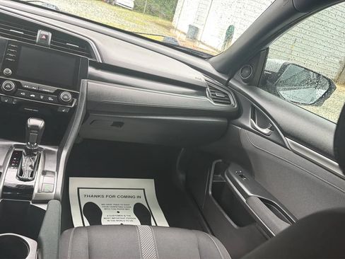 Used 2020 Honda Civic EX image 31
