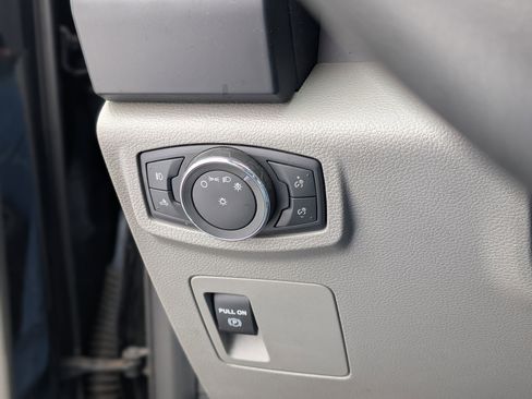 Used 2018 Ford F150 XL w/ Equipment Group 101A Mid image 25