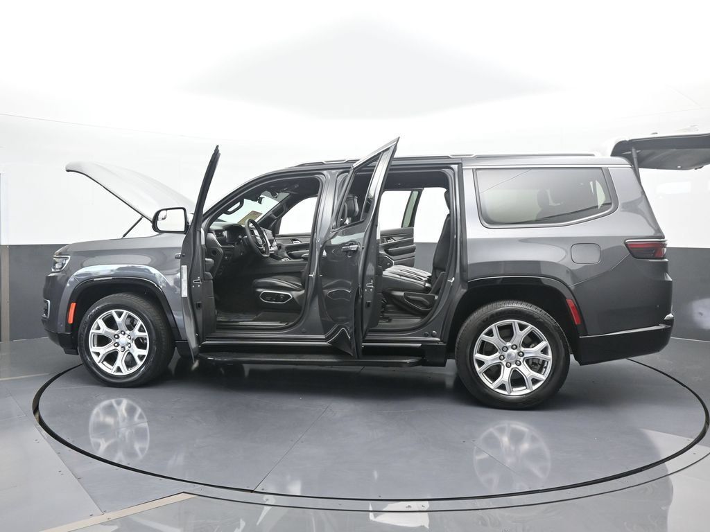 Used 2022 Jeep Wagoneer Series II RWD image 76