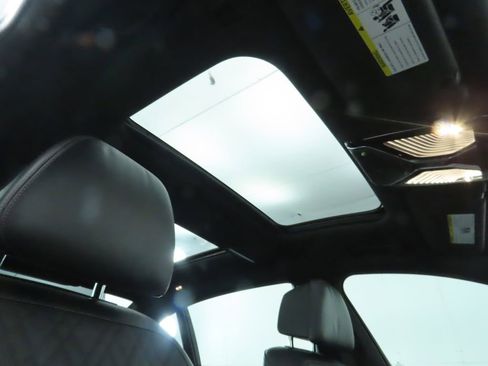 Used 2022 BMW 750i xDrive 750i xDrive w/ Executive Package image 19