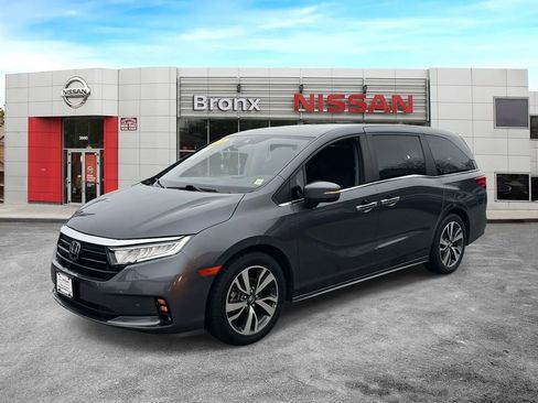 Used 2023 Honda Odyssey Touring image 4