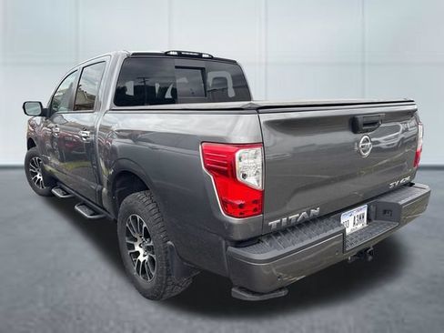 Used 2021 Nissan Titan SV w/ SV Convenience Package AWD/4WD image 2
