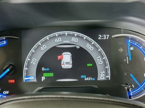 Used 2025 Toyota RAV4 LE AWD/4WD image 19