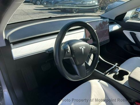 Used 2018 Tesla Model 3 Long Range image 12