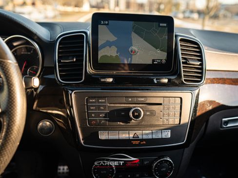 Used 2018 Mercedes-Benz GLE 43 AMG 4MATIC w/ Parking Assist Package image 31