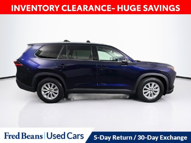Used 2024 Toyota Grand Highlander AWD image 11