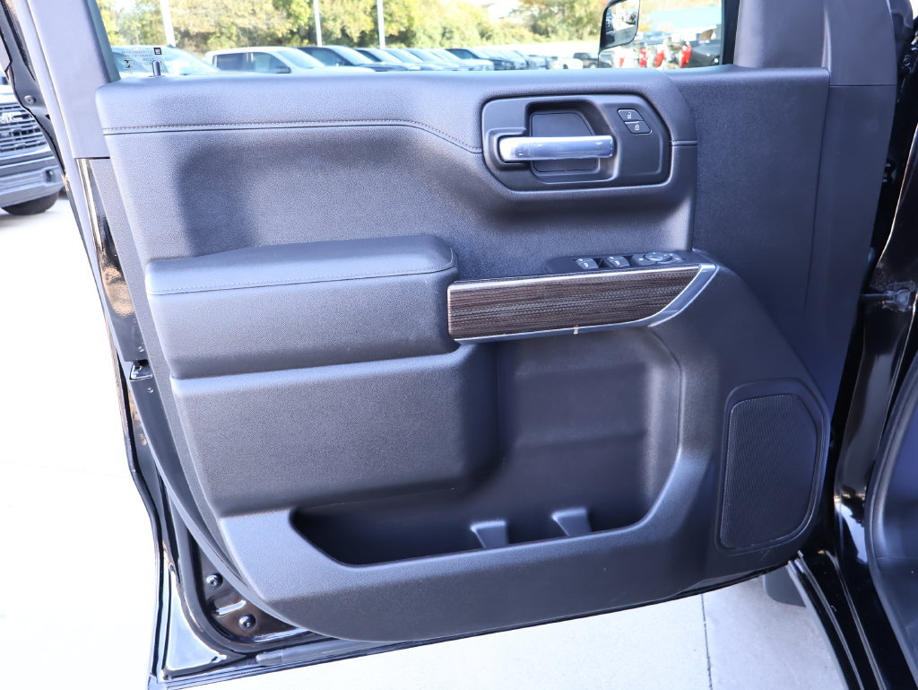 Used 2022 Chevrolet Silverado 1500 RST AWD/4WD image 11