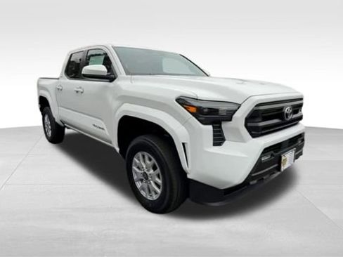 New 2025 Toyota Tacoma SR5 image 7