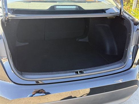 Certified 2025 Toyota Corolla LE image 21