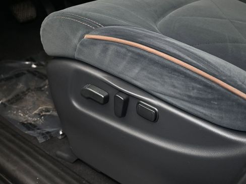 Used 2018 Nissan Armada SV w/ Driver Package image 12