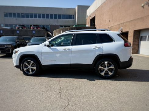 Used 2019 Jeep Cherokee Limited AWD/4WD image 14