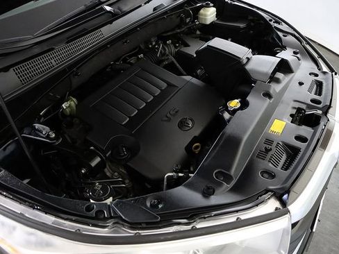 Used 2015 Toyota Highlander Limited image 38