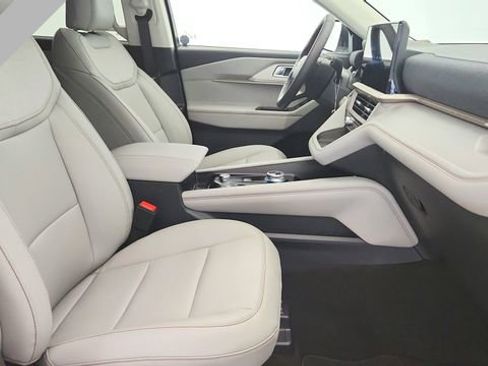 New 2026 Ford Explorer Active AWD/4WD image 24