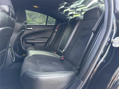 Used 2022 Dodge Charger Scat Pack w/ Dynamics Package RWD image 21