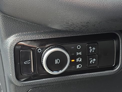 Used 2025 Ford Explorer ST-Line w/ ST-Line Street Pack AWD/4WD image 27