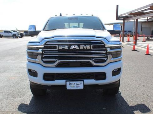 Used 2025 RAM 2500 Laramie AWD/4WD image 11