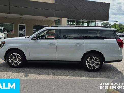 Used 2025 Ford Expedition Max Active AWD/4WD image 11