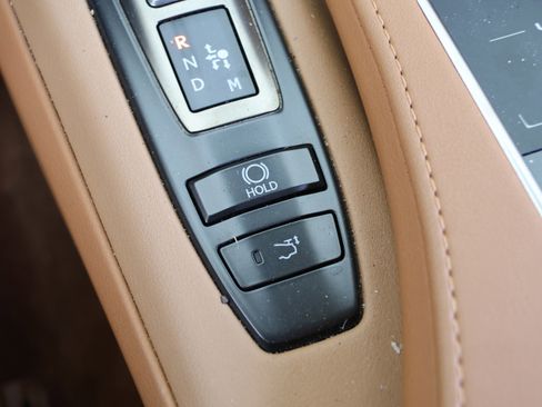 Used 2019 Lexus LC 500 Coupe w/ Performance Package RWD image 29