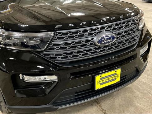 Certified 2023 Ford Explorer XLT w/ Equipment Group 202A AWD/4WD image 30
