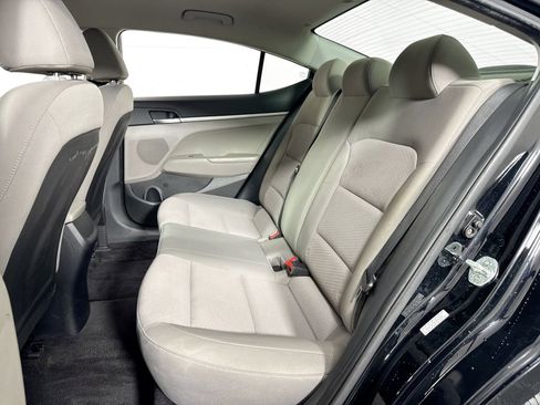 Used 2020 Hyundai Elantra SE image 23